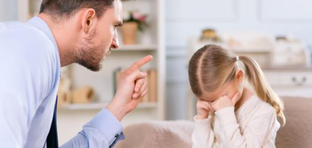أخصائية نفسية: الحب المشروط من أبرز صدمات الطفولة