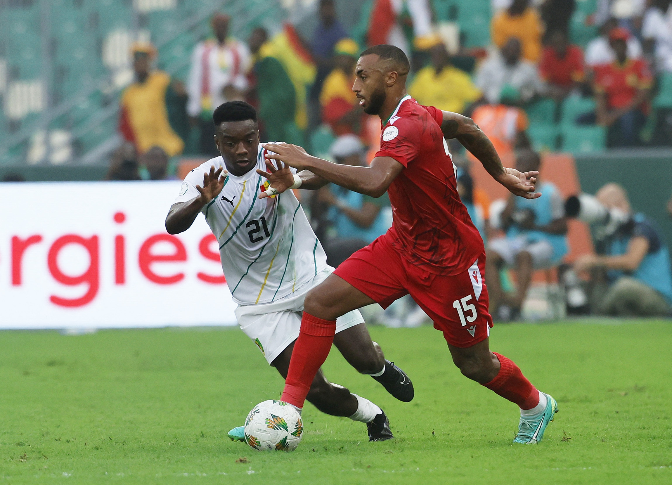 أمم أفريقيا.. غينيا تفوز على غينيا الإستوائية وتتأهل لدور الـ 8