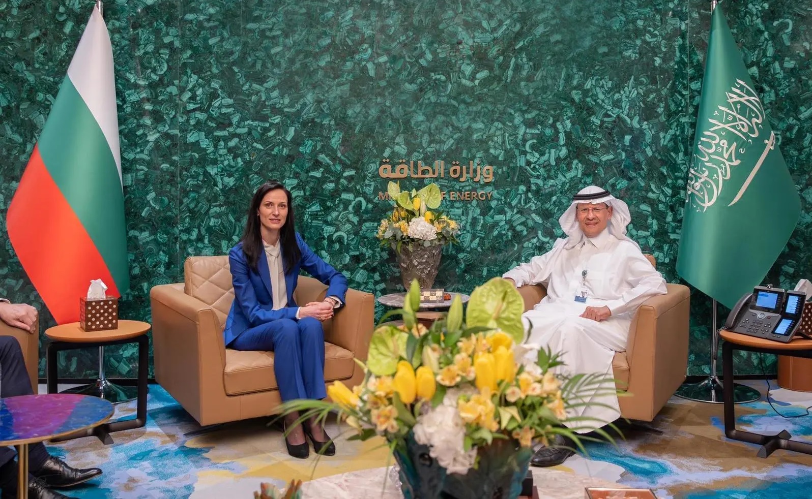 وزير الطاقة يبحث مع نائبة رئيس وزراء بلغاريا العلاقات الثنائية وسبل تعزيز التعاون المشترك