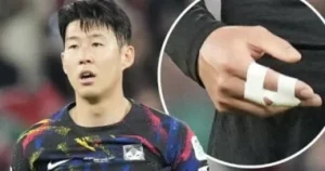 واقعة طريفة..إصابة سون بكسر إصبعه فى مشاجرة بين لاعبى كوريا
