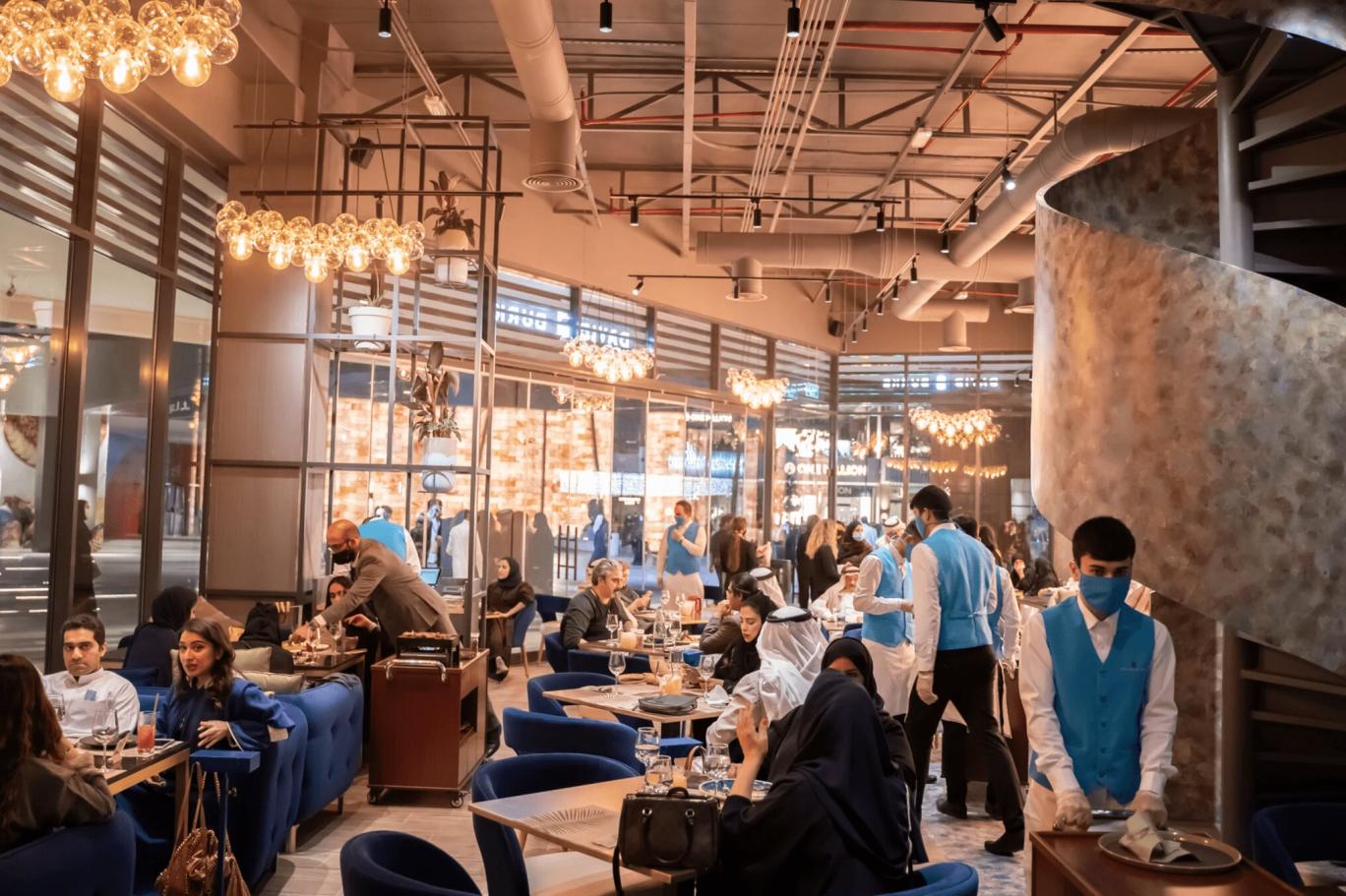 أسباب تراجع متوسط قيمة العملية الواحدة لمطاعم ومقاهي السعودية إلى أقل من 35 ريالا