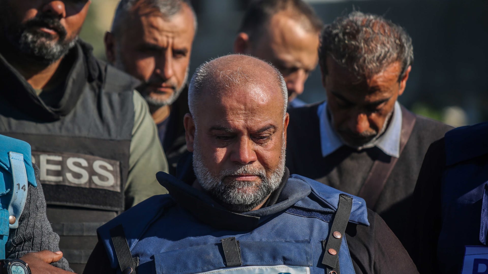 وفاة والدة الصحفي الفلسطيني وائل الدحدوح