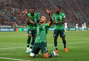 منتخب نيجيريا يبلغ نهائي الأمم الأفريقية بفوزه على جنوب أفريقيا بركلات الترجيح