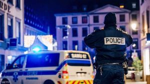 مقتل رجل هدد شرطيين بـ”سكين” في باريس