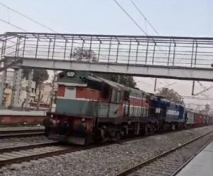 في مشهد يشبه فيلم “Unstoppable”.. قطار بضائع هندي يقطع مسافة 80 كيلومترًا بدون سائق