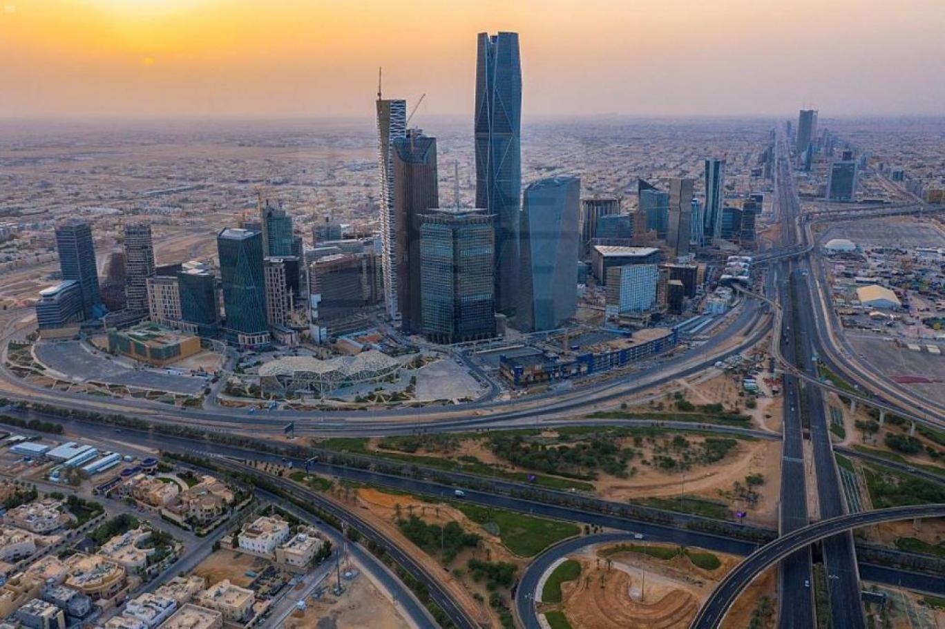 “فيتش” تُبقي تصنيف السعودية الائتماني عند “A+”.. خبير اقتصادي يكشف لـ”الوئام” دلالات ذلك