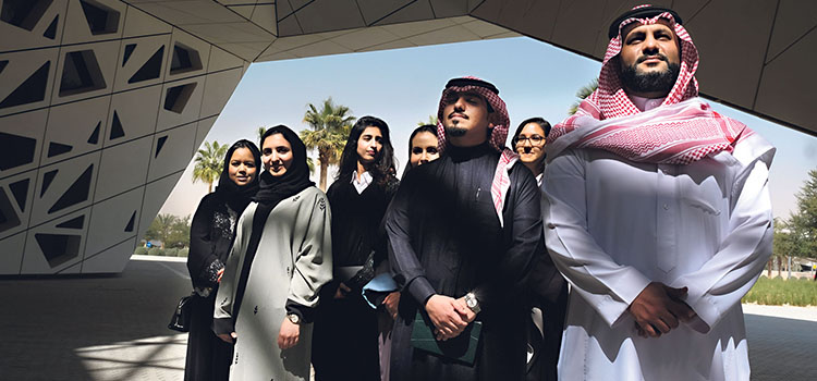 مستشار تدريب وتطوير يكشف لـ”الوئام” مقومات خلق بيئة عمل جاذبة