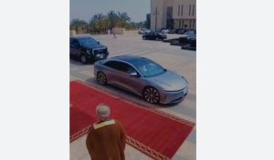 لوسيد تورينج.. مواصفات وسعر السيارة التي استخدمها وزير الخارجية في حضور الاجتماع الخليجي