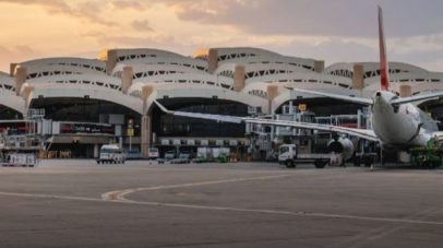 أمطار الرياض.. مطار الملك خالد يدعو المسافرين للتواصل مع خطوط الطيران للتأكد من حالة الرحلات