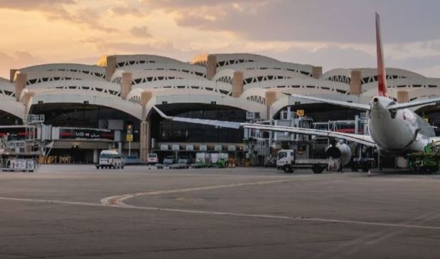 أمطار الرياض.. مطار الملك خالد يدعو المسافرين للتواصل مع خطوط الطيران للتأكد من حالة الرحلات