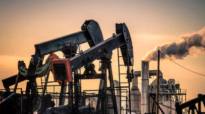 ارتفاع مخزونات النفط العالمية في فبراير وتوقعات بنمو الطلب في الربع الأول من 2024