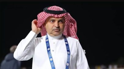 استقالة مسلي آل معمر من رئاسة نادي النصر