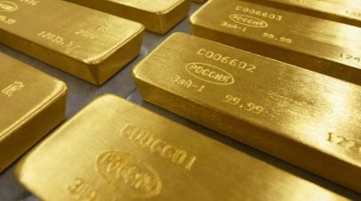 أسعار الذهب تتجه لتسجيل انخفاض أسبوعي يتجاوز 0.6%