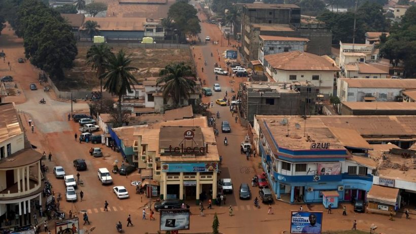 باحث لـ”الوئام”: واشنطن تضيّق الخناق على الاستثمارات في أفريقيا الوسطى