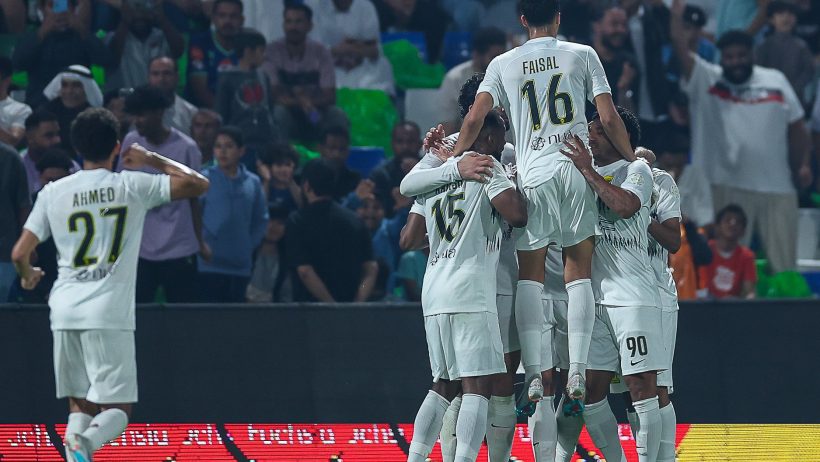 الاتحاد يفوز على الفتح برباعية في دوري روشن