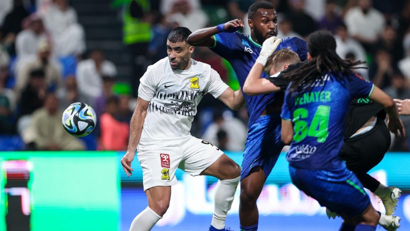 خبير تحكيمي يعلق على الحالات التحكيمية لمباراة الاتحاد والفتح