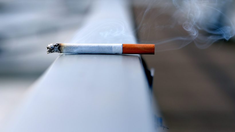التدخين يهددك بمرض خطير