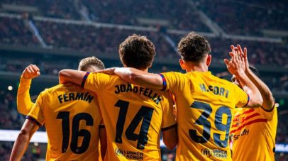 تشافي يُعلن قائمة برشلونة لمباراة فالنسيا في الدوري الإسباني