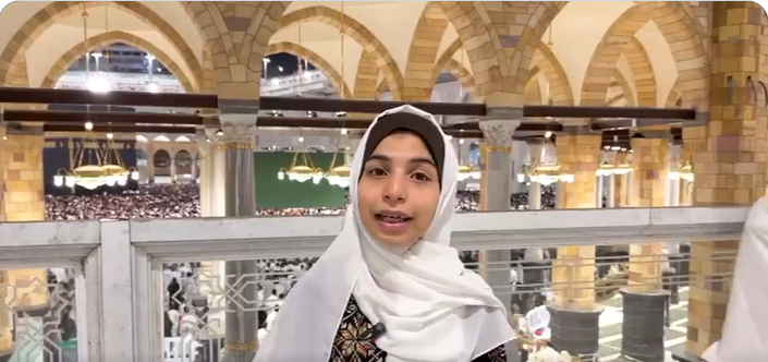 طفلان يحققان حلمهما بأداء العمرة بعد اعتناقهما الإسلام