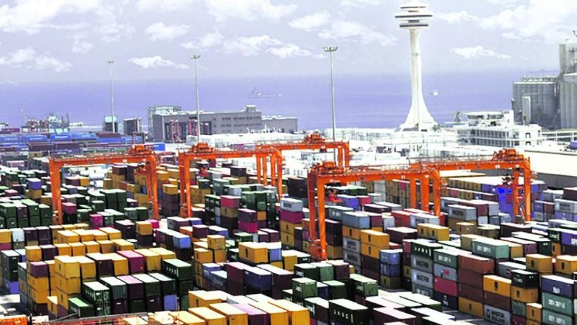ميناء الملك عبدالعزيز يستقبل 25% من الواردات السعودية