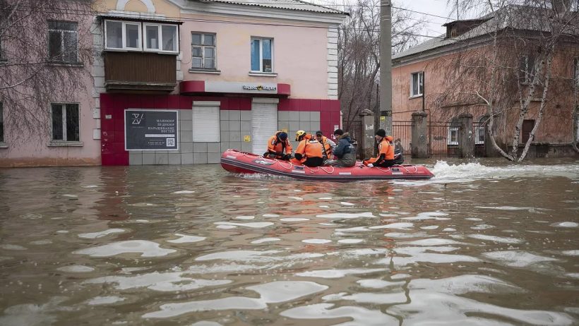 الكرملين: موجة فيضانات عنيفة تضرب روسيا والتوقعات غير مطمئنة