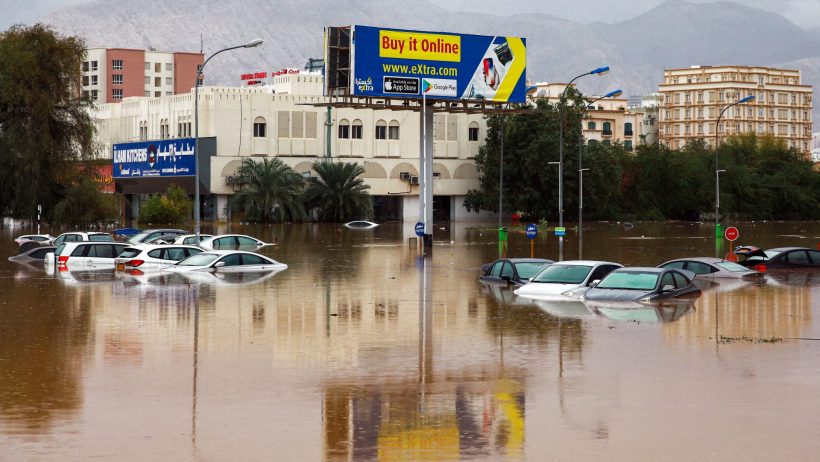 السفارة السعودية تحذر مواطنيها: الثلاثاء ذروة موجة الأمطار في عُمان