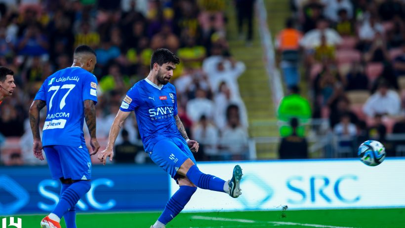 الهلال يحتفل بالكلاسيكو على طريقته