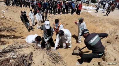 محلل سياسي لـ”الوئام”: المقابر الجماعية في غزة دليل على جرائم الإبادة الإسرائيلية