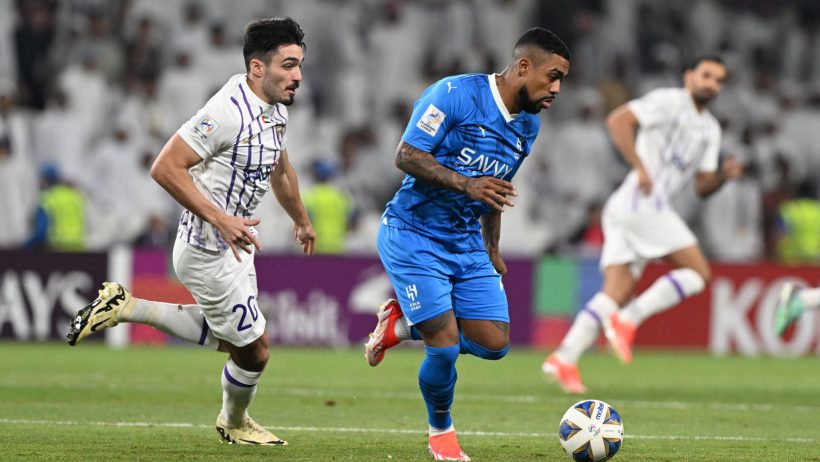 خبير تحكيمي: جميع قرارات حكم مباراة العين والهلال صحيحة