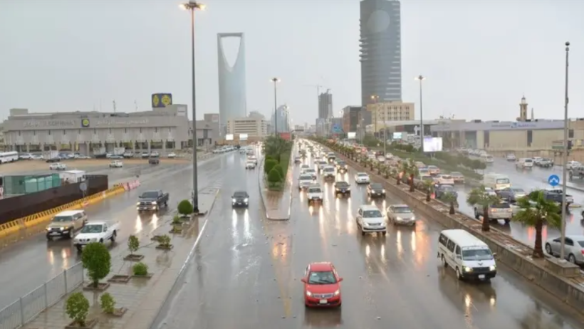 المركز الوطني للأرصاد يحذر من أمطار غزيرة في غرب وشمال شرق السعودية