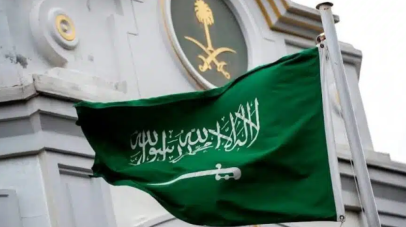 القنصلية السعودية في دبي تُتيح 4 أرقام جديدة للمواطنين نظراً لعدم انتظام الرحلات المغادرة