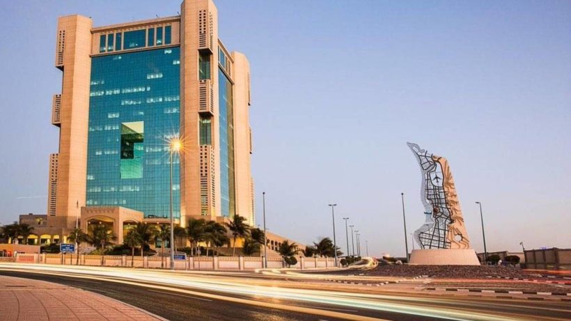 مصادرة 2.4 طن من الخضروات والفواكه في بلدية العزيزية بجدة