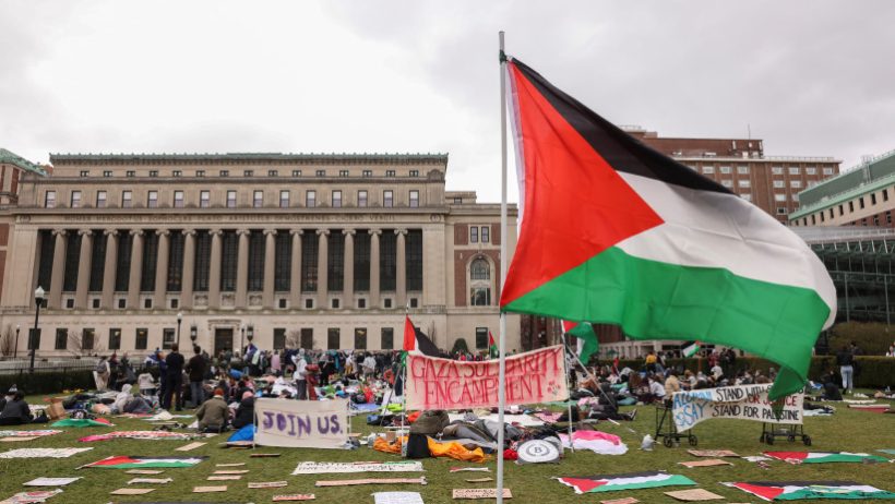جامعة كولومبيا الأمريكية تؤجّل فض الاعتصام المؤيّد للفلسطينيين