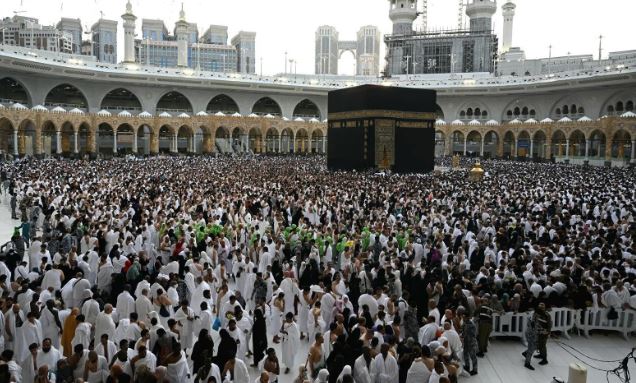 حشود مليونية بالمسجد الحرام في ليلة 28 رمضان
