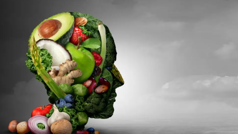 أطعمة تحسّن المزاج وتعزز عمل الدماغ