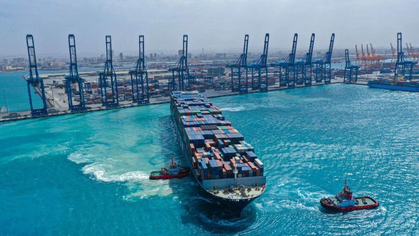 خدمة شحن جديدة تعزز الربط بين ميناء جدة الإسلامي والموانئ الآسيوية