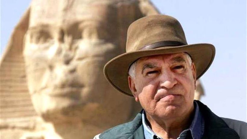 زاهي حواس.. من هو عالم الآثار الذي أثار ضجة بـ”خروج موسى من مصر”؟