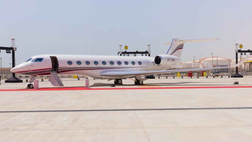 “القطرية لطائرات رجال الأعمال” تستلم أول طائرة في العالم من طراز جلفستريم G700