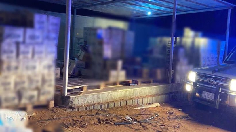 مداهمة الـ3 فجرًا تُطيح بعمالة يمارسون الغش التجاري داخل مزرعة بحريملاء