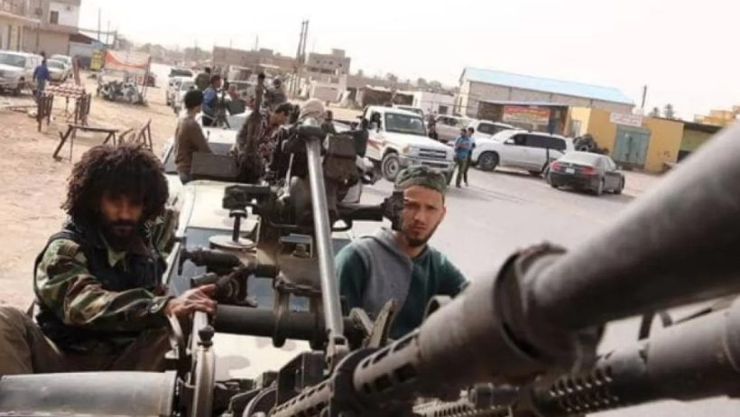 محلل سياسي لـ”الوئام”: القوى السياسية الليبية تستخدم الميليشيات لحماية مصالحها