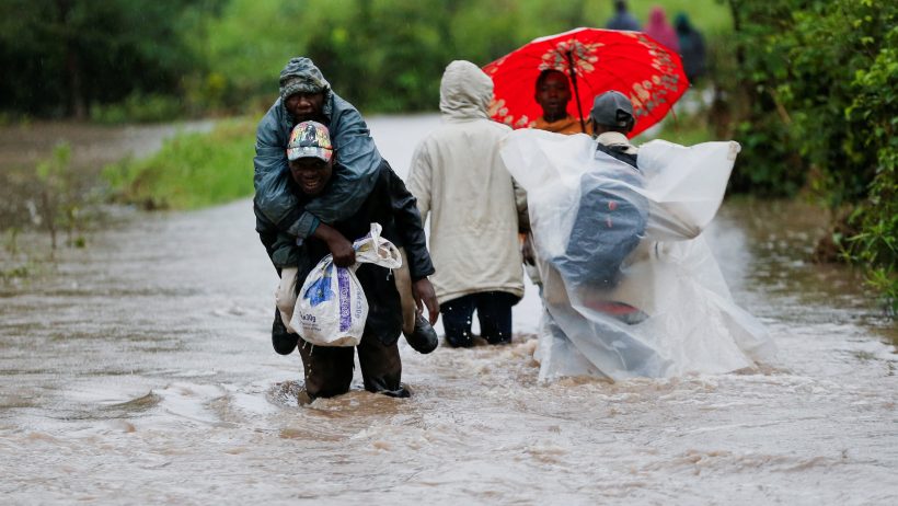 فيضانات كينيا تُخلف 200 قتيل منذ مارس وترقّب لوصول إعصار