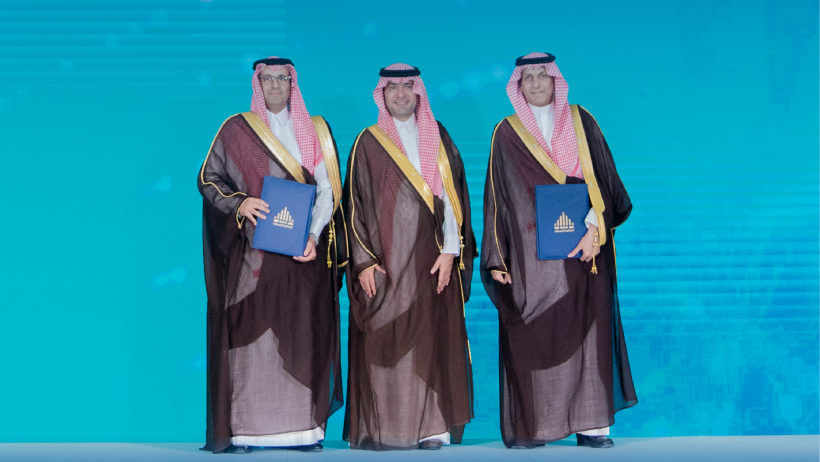 وزير الإسكان يشهد توقيع “الوطنية للإسكان” 5 مذكرات تفاهم على هامش منتدى سلاسل الإمداد العقاري