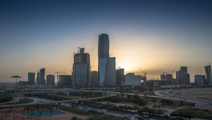 المحلات التجارية تخرج من السوق تباعاً.. الأسعار تكوي “التجار الصغار” في ظل غياب الرقابة