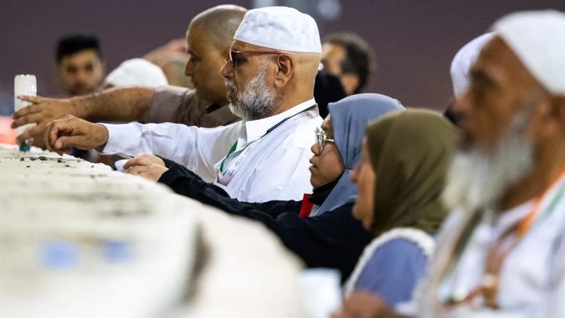 ضيوف الرحمن يرمون الجمرات ثاني أيام التشريق.. والمتعجلون يؤدون طواف الوداع
