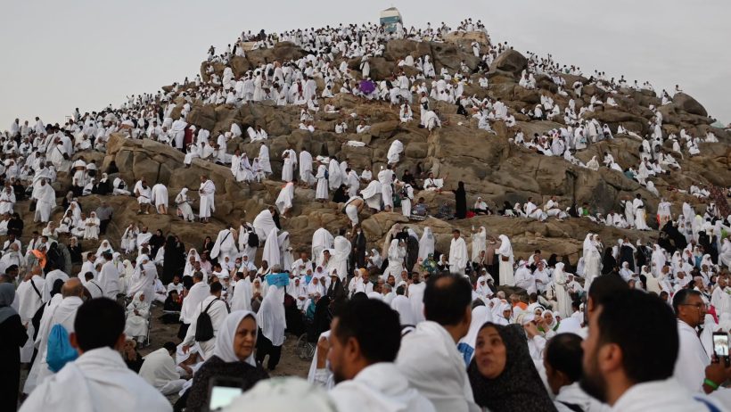 الانتهاء من مشروع تظليل مسارات المشاة في مشعر عرفات بمساحة 60 ألف م²