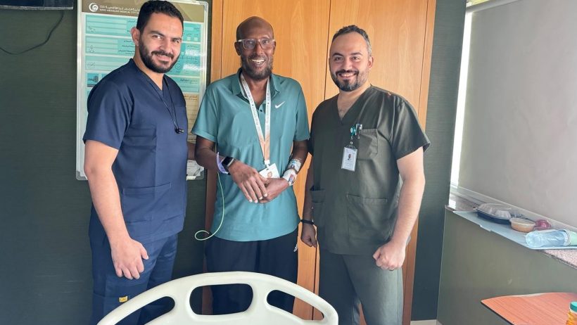 فقد وعيه أثناء الطواف.. تقنيات طبية مبتكرة تنقذ حاجا مسنا وتراقب قلبه عن بُعد