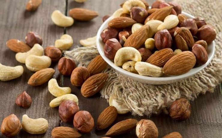 دراسة تؤكد: المكسرات تساعد على إنقاص الوزن بشكل فعّال
