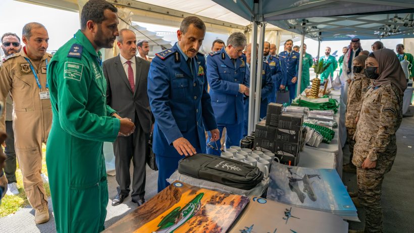 السعودية تستعرض خبراتها بمعرض عالمي للطيران في بريطانيا