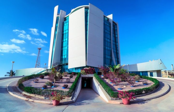 أسمنت ينبع تحقق أرباحا فصلية بنسبة 12.7% رغم تراجع الإيرادات