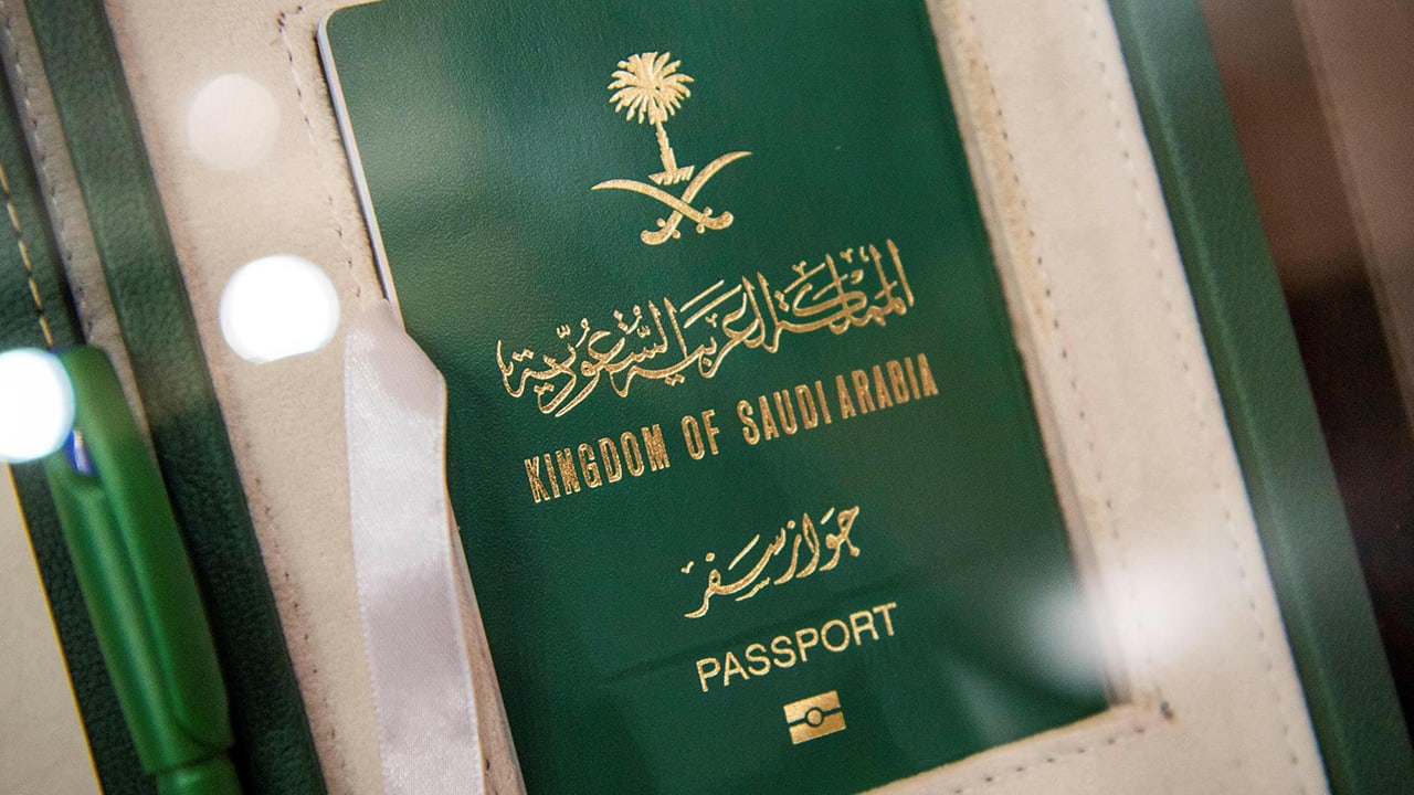 “الجوازات” تُحدد 4 إجراءات لازمة في حال فقدان الجواز خارج السعودية